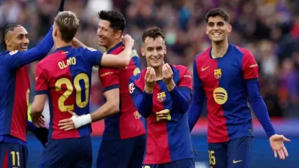 قبل وفاته.. من أخر لاعب تم فحصه على يد طبيب برشلونة؟
