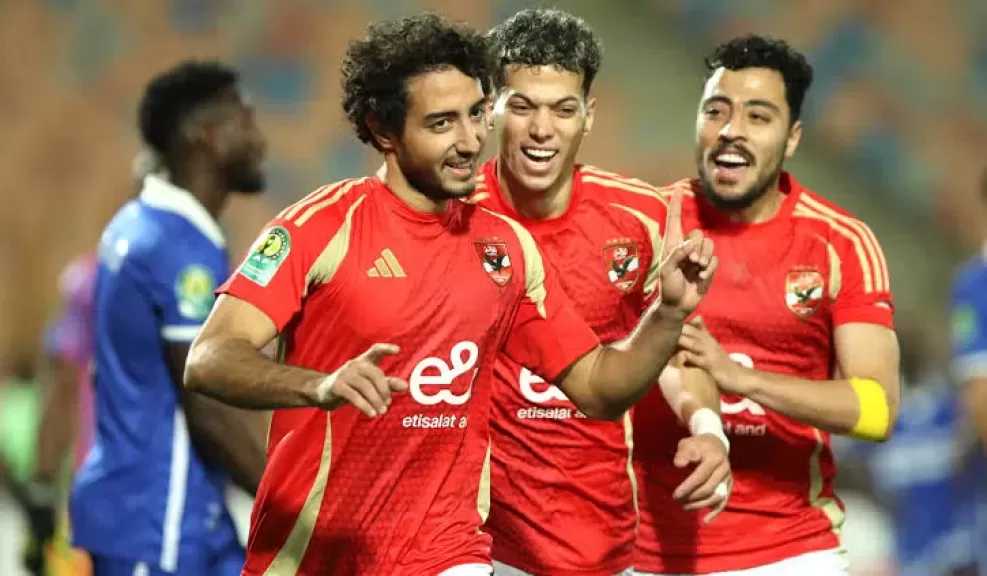 مفاجأة.. ثنائي الأهلي يطلب الانضمام للزمالك بعد انتهاء عقودهم!