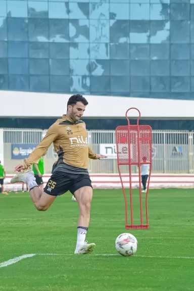 خالد الغندور: زيزو يحق له فسخ عقده مع الزمالك دون الرجوع لاتحاد الكرة