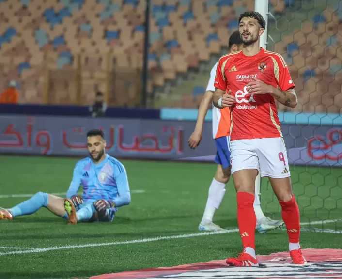 موقف وسام أبوعلي من المشاركة في مباراة الأهلي وصن داونز