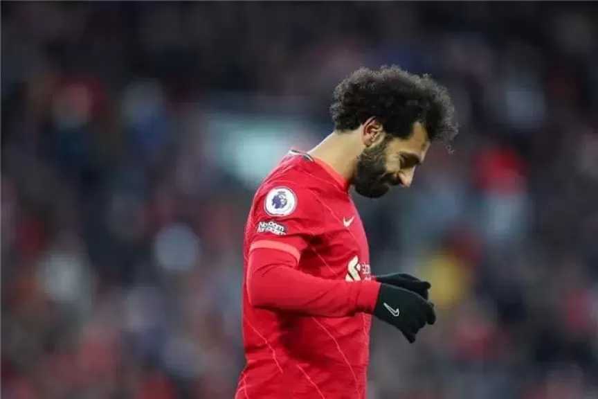 وزير الرياضة السعودي يكشف حقيقة التفاوض مع محمد صلاح