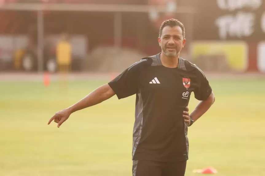 الأهلي يعلن رحيل محمد رمضان وسامي قمصان